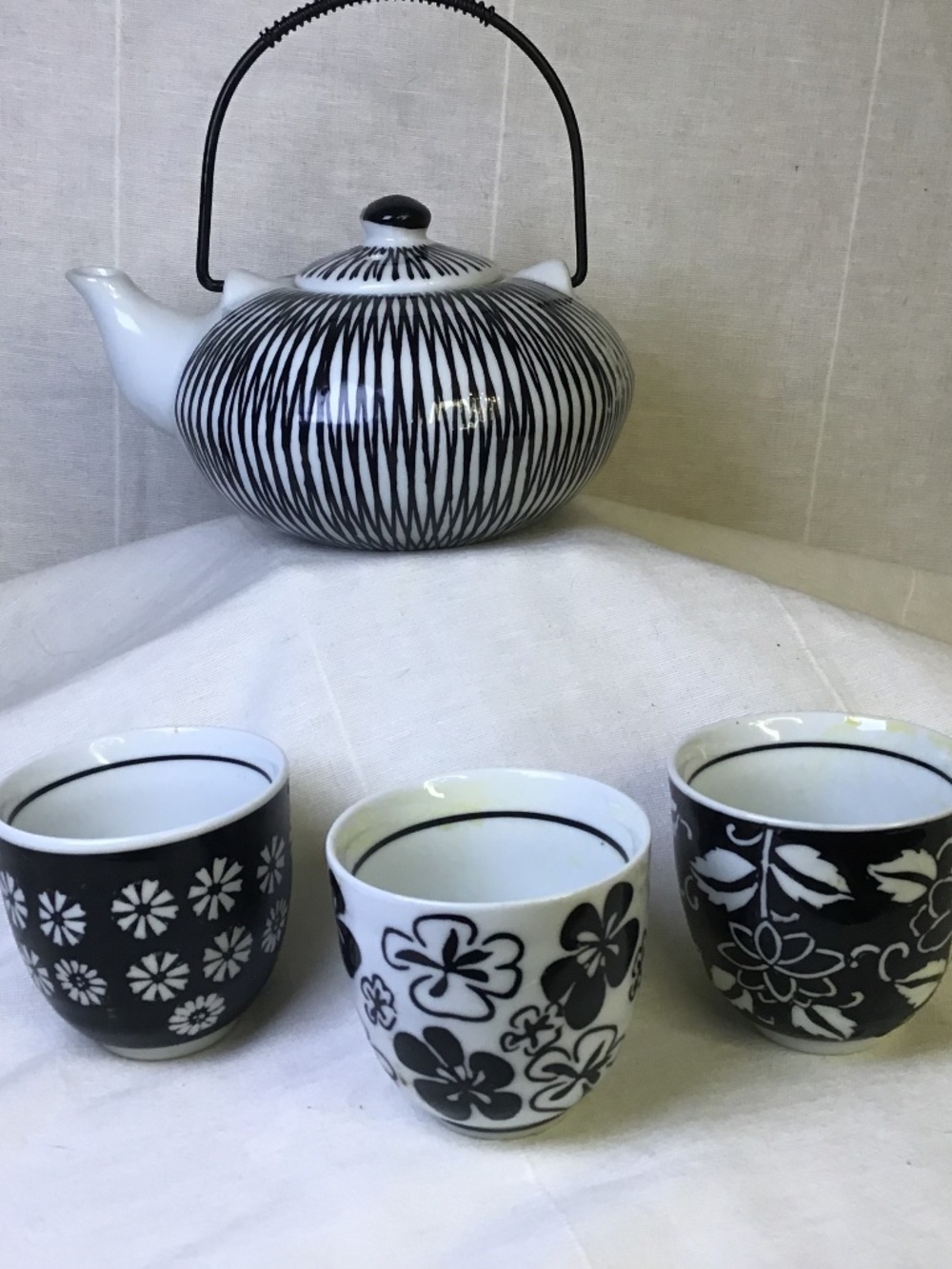Japanese Pier 1 Teapot Akina Striped 3 Cups Floral Hand Painted Porcelain Black